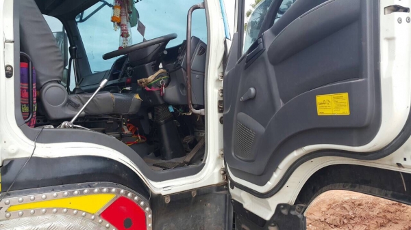 ขาย ISUZU 360 ปี52 ปลายปี. พ่วง แม่-ลูก เกษตรดั้ม. รถพร้อมใช้งานครับ ขาย ISUZU 360 ปี52 ปลายปี. พ่วง แม่-ลูก เกษตรดั้ม. รถพร้อมใช้งานครับ