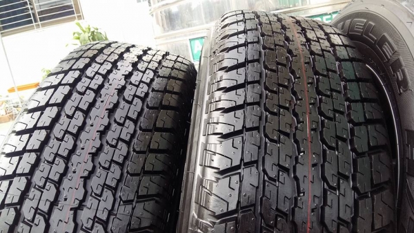 ขายล้อแม็กป้ายแดง dmax 17" พร้อมยางปี15 สีรมดำ สนใจติดต่อเล็กคลองสามครับ 081-3747940 ขายล้อแม็กป้ายแดง dmax 17" พร้อมยางปี15 สีรมดำ สนใจติดต่อเล็กคลองสามครับ 081-3747940