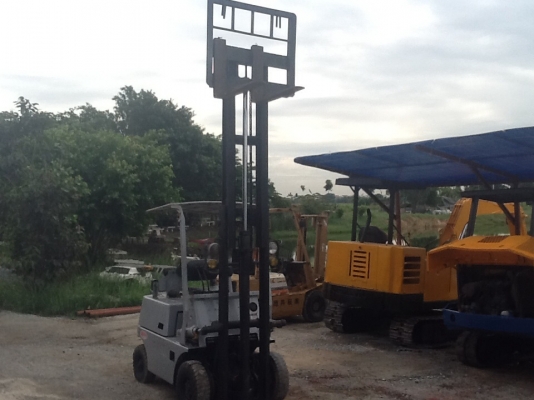 รถยกToyota 2fg 10 สภาพดีพร้อมใช้ราคาไม่แพงครับต่อรองได้ครับ