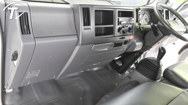 ELF NLR130  ตู้ทึบ รถห้างมือเดียว รถเดิมไม่มีชน