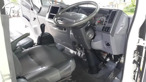 ELF NLR130  ตู้ทึบ รถห้างมือเดียว รถเดิมไม่มีชน