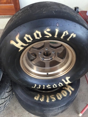 Hoosier ขายล้อพร้อมยาง 29.0/10.5/15 ดอกยาง80\% ใช้งานแค่ครั้งเดียว