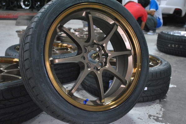 ขายล้อมือสอง CE28 ขอบ17X7 พร้อมยางใหม่ TOYO DRB 205/45R17