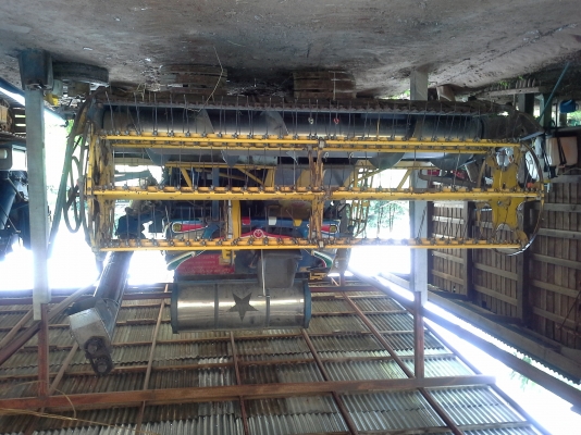 รถเกี่ยวเกษตรพัฒนา. รุ่น ปลดหนี้