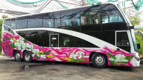 แซสซีนิสสัน 8ล้อสองชั่น เครื่องสแกนเนีย 113 ตัวถังเชิดชัย ยี่ห้อ วอลโว่