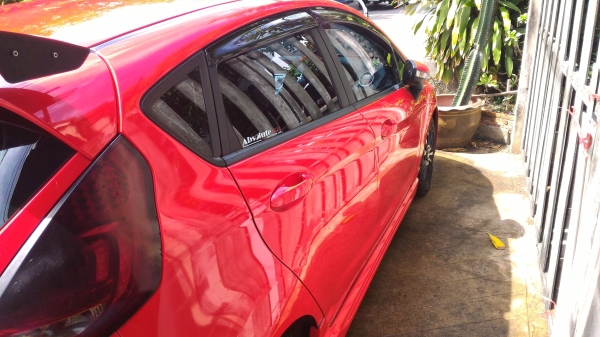 ขายรถฟอร์ดเฟียสต้า 1.6 รองท๊อบ ปี 2011 ขายรถฟอร์ดเฟียสต้า 1.6 รองท๊อบ ปี 2011