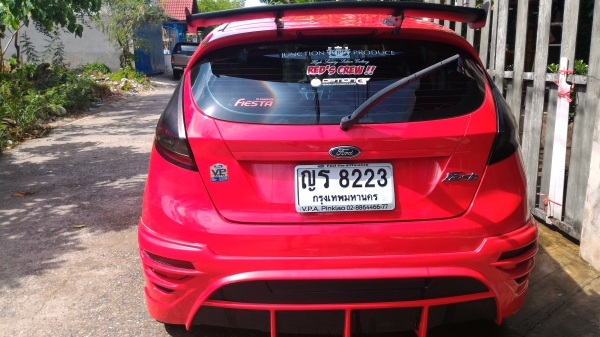 ขายรถฟอร์ดเฟียสต้า 1.6 รองท๊อบ ปี 2011