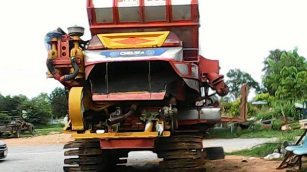 ขายรถเกี่ยวข้าว ศักดิ์พัฒนา KM48 เครื่อง220แรง ตัวเดิน12 ปั้ม23 สภาพพร้อมใช้งาน สนใจโทร 090-8588220คุณนะ 093-3258446คุณบิว หรือเข้าดูสินค้าอื่นๆได้ที่ www.truck.in.th/498 หรือเพจFacebook ณรงค์ ซื้อขายรถมือสอง (เว็บไซต์ส่วนตัว) หรือFacebook ตลาดรถมือสอง คุ