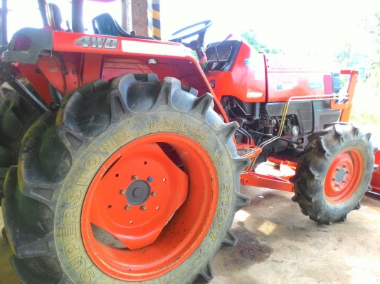 ขายรถไถ KUBOTA L3408 ดันหน้าใหม่ รถไร่สภาพเดิมๆ เครื่อง เกียร์ ดี