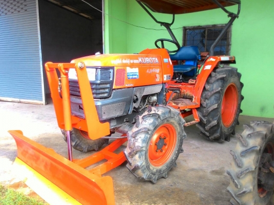 ขายรถไถ KUBOTA L3408 ดันหน้าใหม่ รถไร่สภาพเดิมๆ เครื่อง เกียร์ ดี