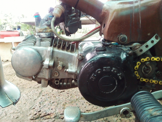 ขาย C65 รถพร้อมใช้ อะไหล่เเต่งพอมี สีพอได้ (สำเนาเล่มเครื่อง+ใบซื้อขายจากทางร้าน) ค่าตัว 8900 บาท สนใจทักเเชทหรือโทร.089-8054390 โอ๋ อยู่จังหวัด ลพบุรี