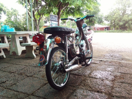 ขาย C65 รถพร้อมใช้ อะไหล่เเต่งพอมี สีพอได้ (สำเนาเล่มเครื่อง+ใบซื้อขายจากทางร้าน) ค่าตัว 8900 บาท สนใจทักเเชทหรือโทร.089-8054390 โอ๋ อยู่จังหวัด ลพบุรี