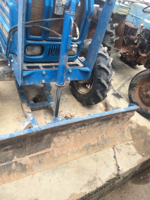 แทรคเตอร์ อิเซกิ TS 6000 พร้อมใบดันดินและผาน 7 แทรคเตอร์ อิเซกิ TS 6000 พร้อมใบดันดินและผาน 7