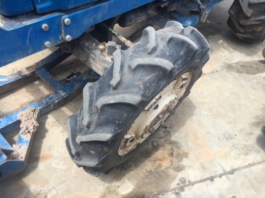 แทรคเตอร์ อิเซกิ TS 6000 พร้อมใบดันดินและผาน 7 แทรคเตอร์ อิเซกิ TS 6000 พร้อมใบดันดินและผาน 7