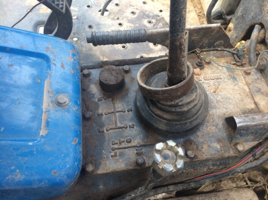 แทรคเตอร์ อิเซกิ TS 6000 พร้อมใบดันดินและผาน 7 แทรคเตอร์ อิเซกิ TS 6000 พร้อมใบดันดินและผาน 7