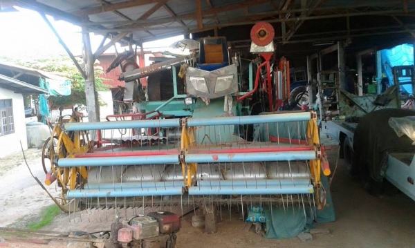 ขายรถเกี่ยวข้าว พรประภัทสร อุ้ม2ตัน เครื่อง260เทอร์โบ ตัวเดิน10 ปั้มไดกิ้น สภาพพร้อมใช้งาน สนใจโทร 090-8588220คุณนะ 093-3258446คุณบิว ID:narong498 หรือเข้าดูสินค้าอื่นๆได้ที่ www.truck.in.th/498 หรือเพจFacebook ณรงค์ ซื้อขายรถมือสอง (เว็บไซต์ส่วนตัว) หรือ ขายรถเกี่ยวข้าว พรประภัทสร อุ้ม2ตัน เครื่อง260เทอร์โบ ตัวเดิน10 ปั้มไดกิ้น สภาพพร้อมใช้งาน สนใจโทร 090-8588220คุณนะ 093-3258446คุณบิว ID:narong498 หรือเข้าดูสินค้าอื่นๆได้ที่ www.truck.in.th/498 หรือเพจFacebook ณรงค์ ซื้อขายรถมือสอง (เว็บไซต์ส่วนตัว) หรือ