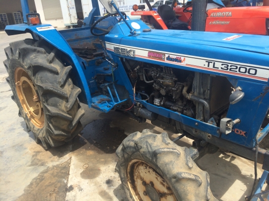 แทรคเตอร์ อิเซกิ TL 3200 แทรคเตอร์ อิเซกิ TL 3200