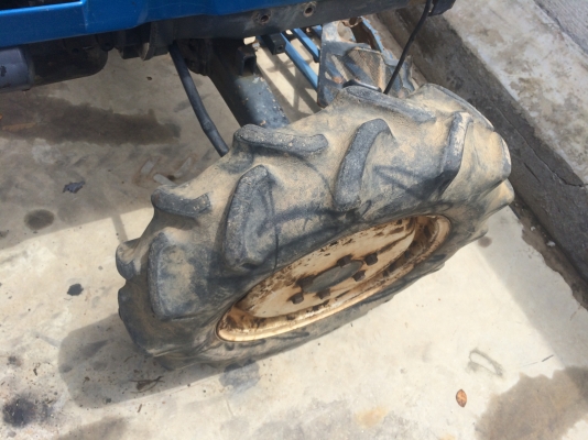 แทรคเตอร์ อิเซกิ TL 3200 แทรคเตอร์ อิเซกิ TL 3200