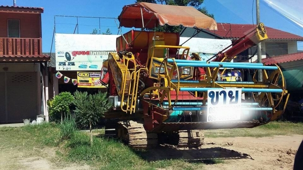 ขายรถเกี่ยวข้าว เกษตรพัฒนา รุ่นเงินมี อุ้ม1.5ตัน เครื่อง195แรง ตัวเดิน10 ปั้มอิตั้น สภาพพร้อมใช้งาน สนใจโทร 090-8588220คุณนะ 093-3258446คุณบิว หรือเข้าดูสินค้าอื่นๆได้ที่ www.truck.in.th/498 หรือเพจFacebook ณรงค์ ซื้อขายรถมือสอง (เว็บไซต์ส่วนตัว) หรือFace