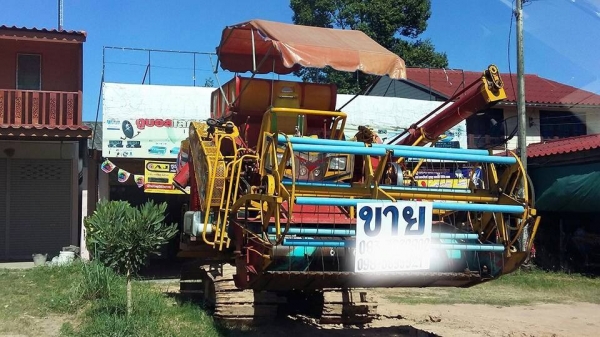 ขายรถเกี่ยวข้าว เกษตรพัฒนา รุ่นเงินมี อุ้ม1.5ตัน เครื่อง195แรง ตัวเดิน10 ปั้มอิตั้น สภาพพร้อมใช้งาน สนใจโทร 090-8588220คุณนะ 093-3258446คุณบิว หรือเข้าดูสินค้าอื่นๆได้ที่ www.truck.in.th/498 หรือเพจFacebook ณรงค์ ซื้อขายรถมือสอง (เว็บไซต์ส่วนตัว) หรือFace