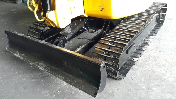 ขาย รถขุด CATERPILLAR รุ่น 303CR มือสองญี่ปุ่น แทร็กเหล็ก สลักแน่น ทุกส่วน เช็ค สภาพแล้ว อย่างดี สวย พร้อมใช้งาน มือถือ/LINE ID : 0818753444 ขาย รถขุด CATERPILLAR รุ่น 303CR มือสองญี่ปุ่น แทร็กเหล็ก สลักแน่น ทุกส่วน เช็ค สภาพแล้ว อย่างดี สวย พร้อมใช้งาน มือถือ/LINE ID : 0818753444