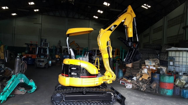 ขาย รถขุด CATERPILLAR รุ่น 303CR  มือสองญี่ปุ่น แทร็กเหล็ก สลักแน่น ทุกส่วน เช็ค สภาพแล้ว อย่างดี สวย พร้อมใช้งาน มือถือ/LINE ID : 0818753444