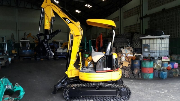 ขาย รถขุด CATERPILLAR รุ่น 303CR มือสองญี่ปุ่น แทร็กเหล็ก สลักแน่น ทุกส่วน เช็ค สภาพแล้ว อย่างดี สวย พร้อมใช้งาน มือถือ/LINE ID : 0818753444 ขาย รถขุด CATERPILLAR รุ่น 303CR มือสองญี่ปุ่น แทร็กเหล็ก สลักแน่น ทุกส่วน เช็ค สภาพแล้ว อย่างดี สวย พร้อมใช้งาน มือถือ/LINE ID : 0818753444