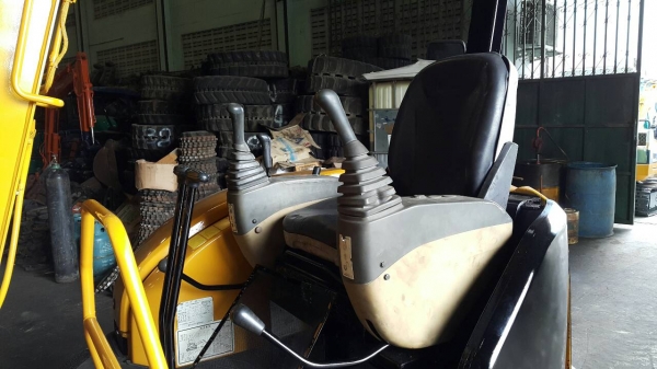 ขาย รถขุด CATERPILLAR รุ่น 303CR มือสองญี่ปุ่น แทร็กเหล็ก สลักแน่น ทุกส่วน เช็ค สภาพแล้ว อย่างดี สวย พร้อมใช้งาน มือถือ/LINE ID : 0818753444 ขาย รถขุด CATERPILLAR รุ่น 303CR มือสองญี่ปุ่น แทร็กเหล็ก สลักแน่น ทุกส่วน เช็ค สภาพแล้ว อย่างดี สวย พร้อมใช้งาน มือถือ/LINE ID : 0818753444