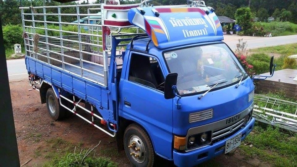 ขายKS110แรง เครื่องดี แคชซีสวย ยางดี ภายในสวย สภาพพร้อมใช้งาน เอกสารพร้อมโอน สนใจโทร 090-8588220คุณนะ 093-3258446คุณบิว หรือเข้าดูสินค้าอื่นๆได้ที่ www.truck.in.th/498 หรือเพจFacebook ณรงค์ ซื้อขายรถมือสอง (เว็บไซต์ส่วนตัว) หรือFacebook ตลาดรถมือสอง คุณนะ