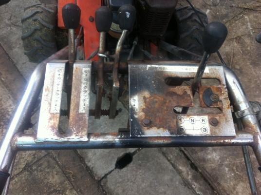 ขายรถตัดหญ้า TSUCHIYA 4เกียเครื่อง robin ey28 7.5แรงเก่านอกคับ