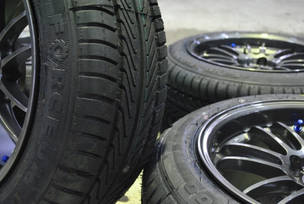 ขายล้อมือสอง RE30 ขอบ15X8 พร้อมยาง 195/55R15