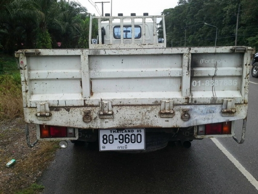 6 ล้อ NKR 130 แรงม้า  รถโชว์รูมอีซูซุ