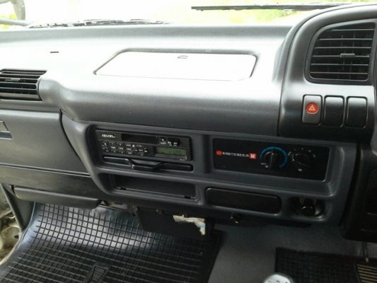 6 ล้อ NKR 130 แรงม้า  รถโชว์รูมอีซูซุ