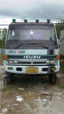 ขายมิตซูบิชิ หัวลาก 240 แรงม้า สภาพดีพร้อมใช้ครับ