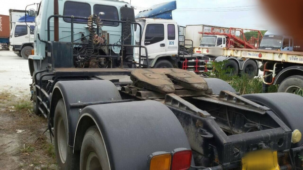 ขายมิตซูบิชิ หัวลาก 240 แรงม้า สภาพดีพร้อมใช้ครับ