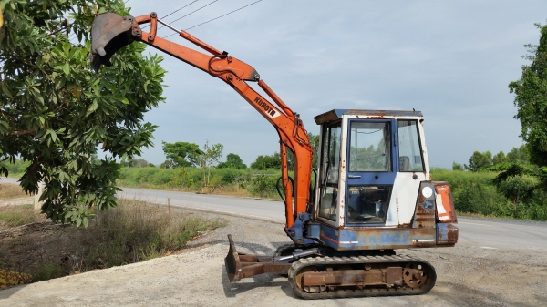 ขายด่วนรถเเม็คโครคูโบต้า KH-27มีหัวเก่งสวยๆเทียบเท่า PC30เคื่องคูโบต้า3สูบเก่าญี่ปุ่นแท้ไม่เคยใช้งานเมืองไทยเลยส่งให้ฟรีๆ