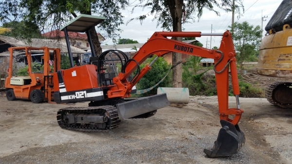 ขายด่วนรถเเม็คโครคูโบต้า KH-21แทคเหล็กเทียบเท่า PC25เคื่องคูโบต้า3สูบเก่าญี่ปุ่นแท้ไม่เคยใช้งานเมืองไทยเลยส่งให้ฟรีๆ