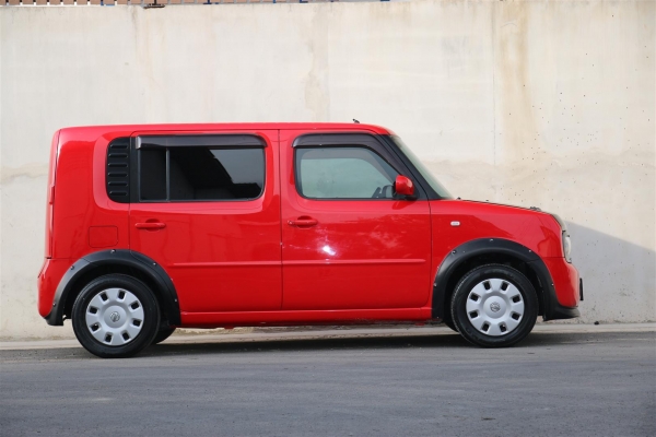 ฃาย NISSAN CUBE 3 สีอแดง เครื่อง 1400CC. ปี2011