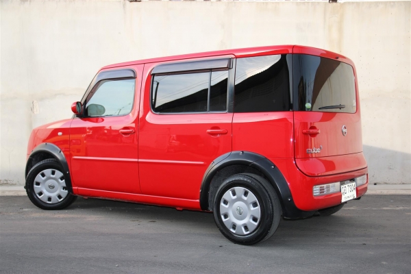 ฃาย NISSAN CUBE 3 สีอแดง เครื่อง 1400CC. ปี2011 ฃาย NISSAN CUBE 3 สีอแดง เครื่อง 1400CC. ปี2011