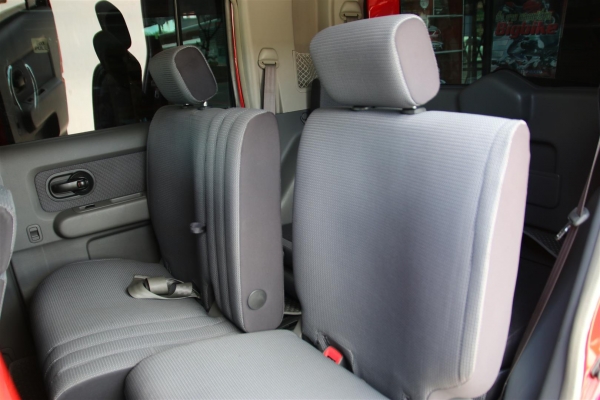 ฃาย NISSAN CUBE 3 สีอแดง เครื่อง 1400CC. ปี2011 ฃาย NISSAN CUBE 3 สีอแดง เครื่อง 1400CC. ปี2011