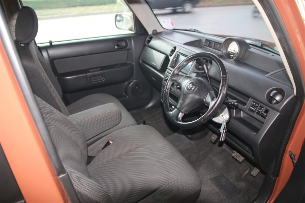 ขาย TOYOTA BB เครื่อง 1500CC AT ปี2011 ขาย TOYOTA BB เครื่อง 1500CC AT ปี2011