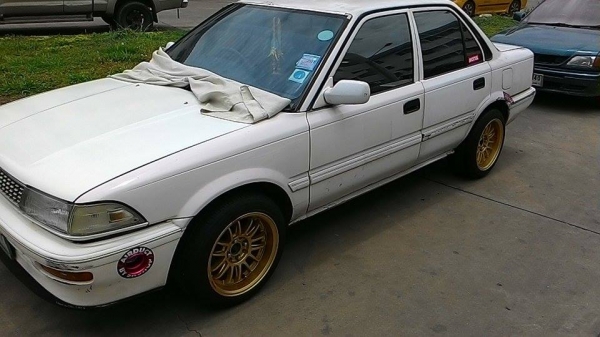 TOYOTA COROLLA AE90