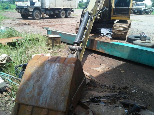 ขายรถแบคโฮ CAT E120สภาพพร้อมใช้ขาย 350000 บาท