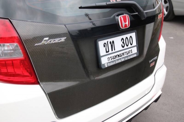 ขาย Honda Jazz สีขาว ปี 2012 ปลายปี มือเดียวออกห้าง ขาย Honda Jazz สีขาว ปี 2012 ปลายปี มือเดียวออกห้าง