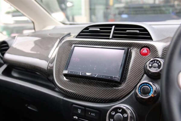 ขาย Honda Jazz สีขาว ปี 2012 ปลายปี มือเดียวออกห้าง ขาย Honda Jazz สีขาว ปี 2012 ปลายปี มือเดียวออกห้าง