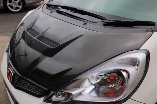 ขาย Honda Jazz สีขาว ปี 2012 ปลายปี มือเดียวออกห้าง ขาย Honda Jazz สีขาว ปี 2012 ปลายปี มือเดียวออกห้าง