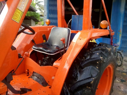 ขาย295000 บาท รถคีบคูโบต้า 45 แรง อยู่ไกลมีรถขนส่งถึงหน้าบ้านครับ