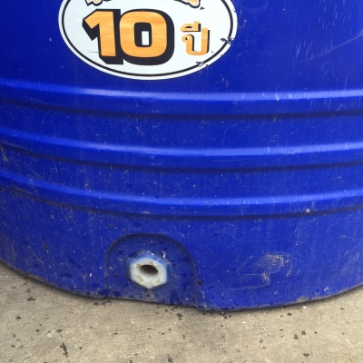ขายถังเก็บน้ำ 2000ลิตร มีฝาครบ สภาพสมบูรณ์ครับมี2ใบ