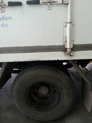 ขายรถ 6 ล้อ ISUZU รุ่น NQR75RY52E / NQR 175 แรง EURO 3  ปี 2009 ตู้แห้ง 10 บาน