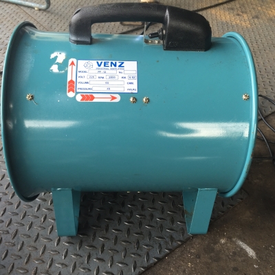 ขายพัดลมดูดอากาศแบบถังกลม venz ใบพัด12นิ้ว ไฟบ้าน สภาพสวยมากครับ